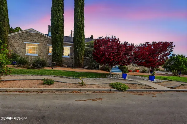 $479,000 | 700 East Baltimore Drive, El Paso, TX 79902