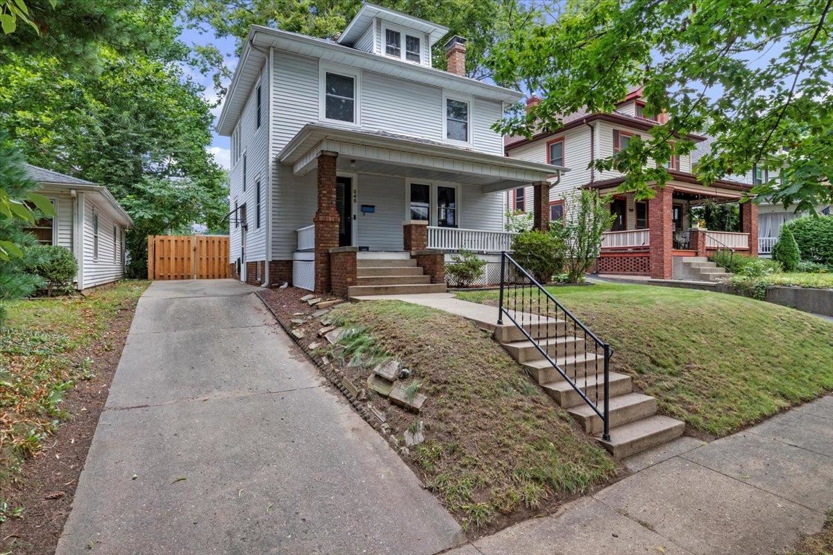 645 West Vine Street Springfield, IL 62704 - Photo 1 of 30