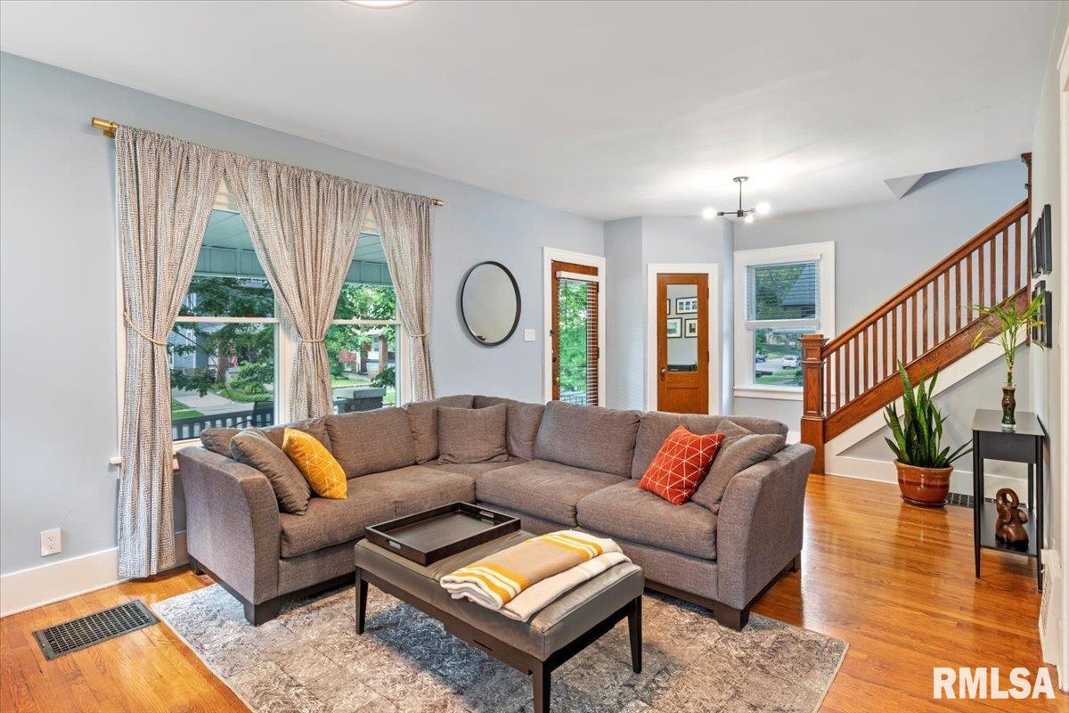 645 West Vine Street Springfield, IL 62704 - Photo 9 of 30