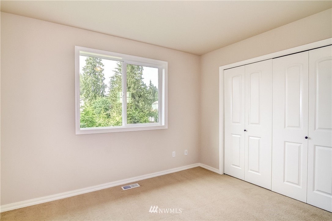 4021 214th Street Southeast Bothell, WA 98021 - Photo 16 of 25
