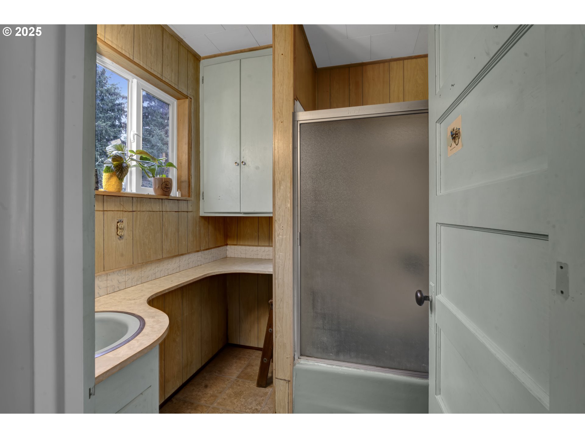 32253 Deberry Road Creswell, OR 97426 - Photo 26 of 43 a bathroom with a sink and mirror