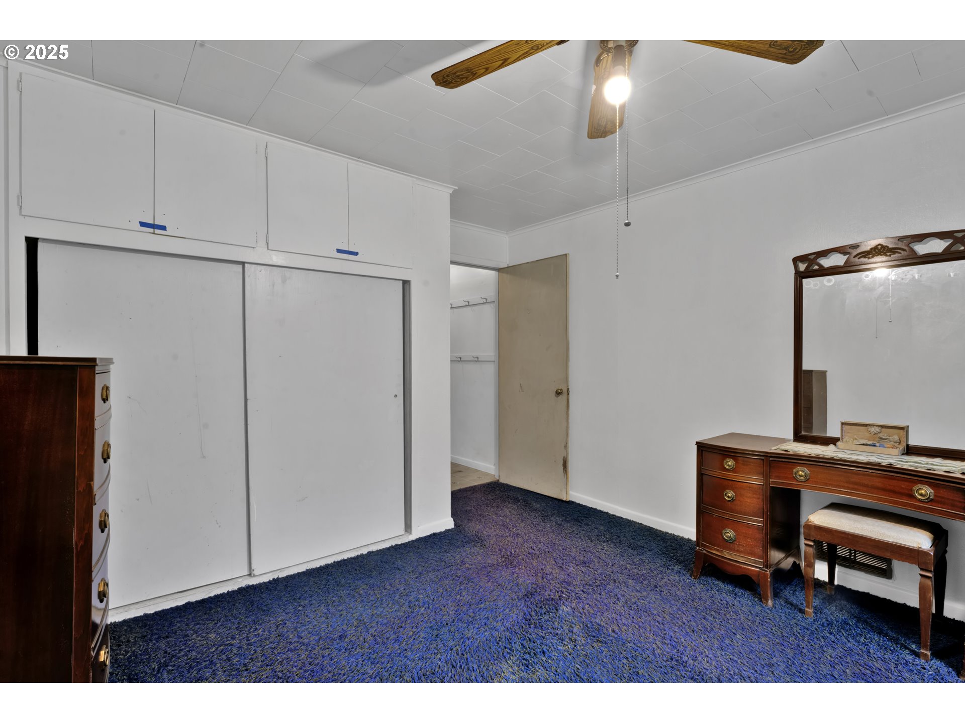 32253 Deberry Road Creswell, OR 97426 - Photo 30 of 43 a view of workspace with hardwood floor