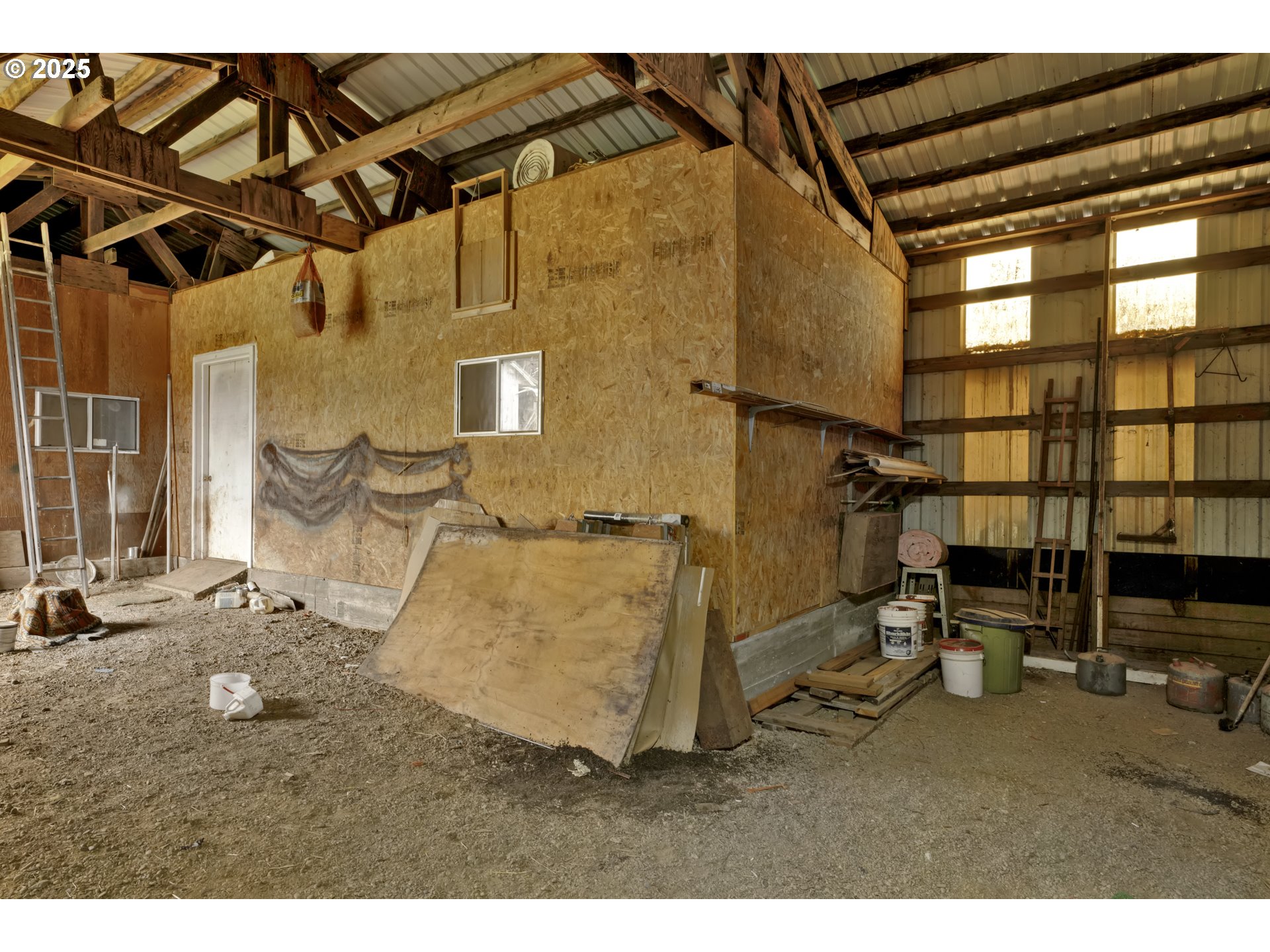 32253 Deberry Road Creswell, OR 97426 - Photo 36 of 43 a view of a backyard