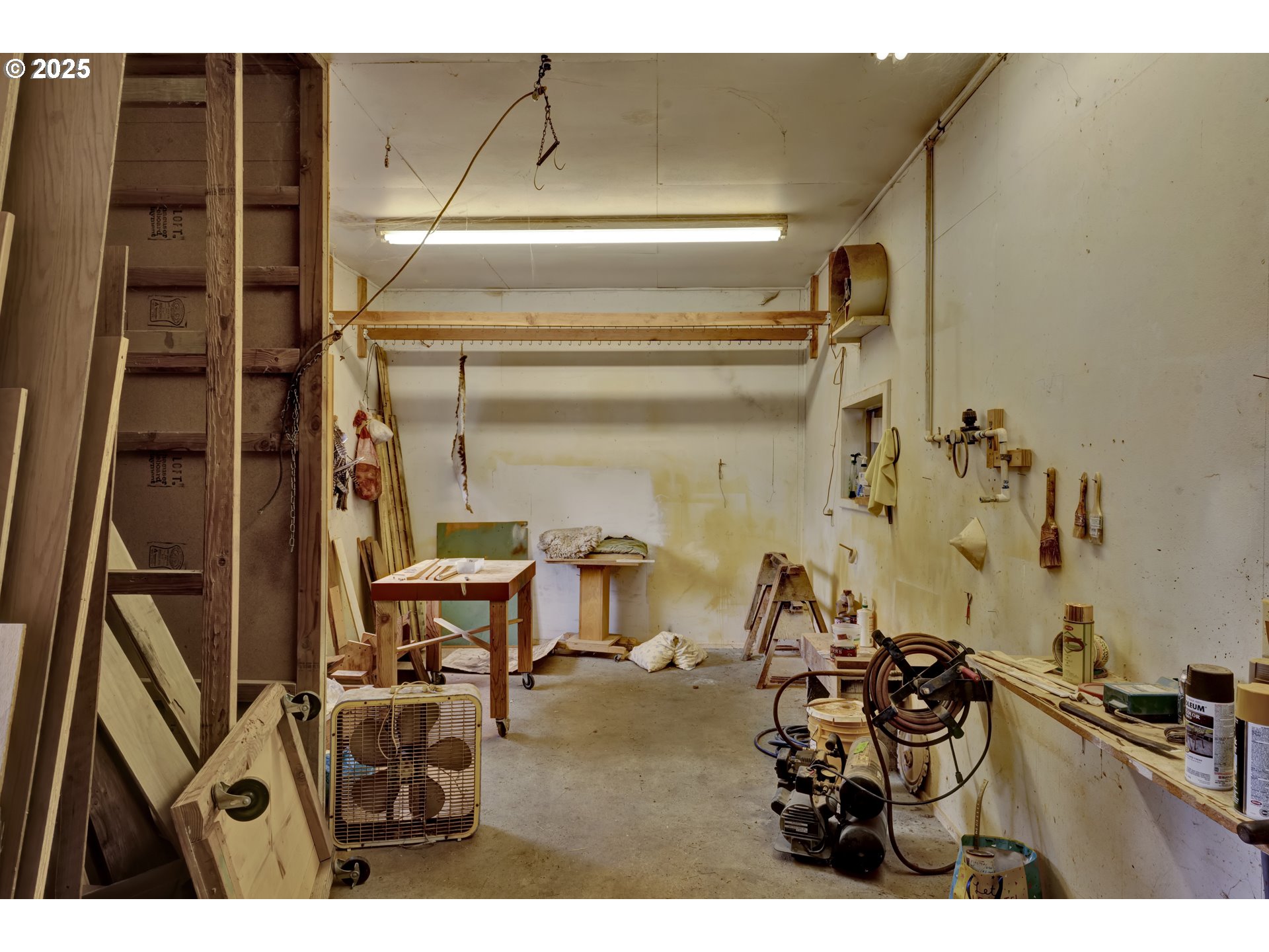 32253 Deberry Road Creswell, OR 97426 - Photo 37 of 43