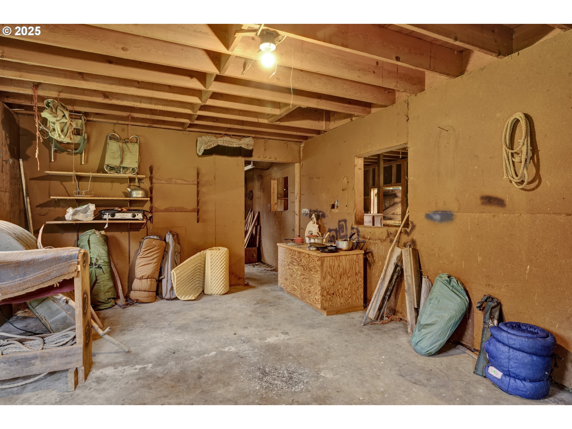 32253 Deberry Road Creswell, OR 97426 - Photo 40 of 43 a view of a room with gym equipment