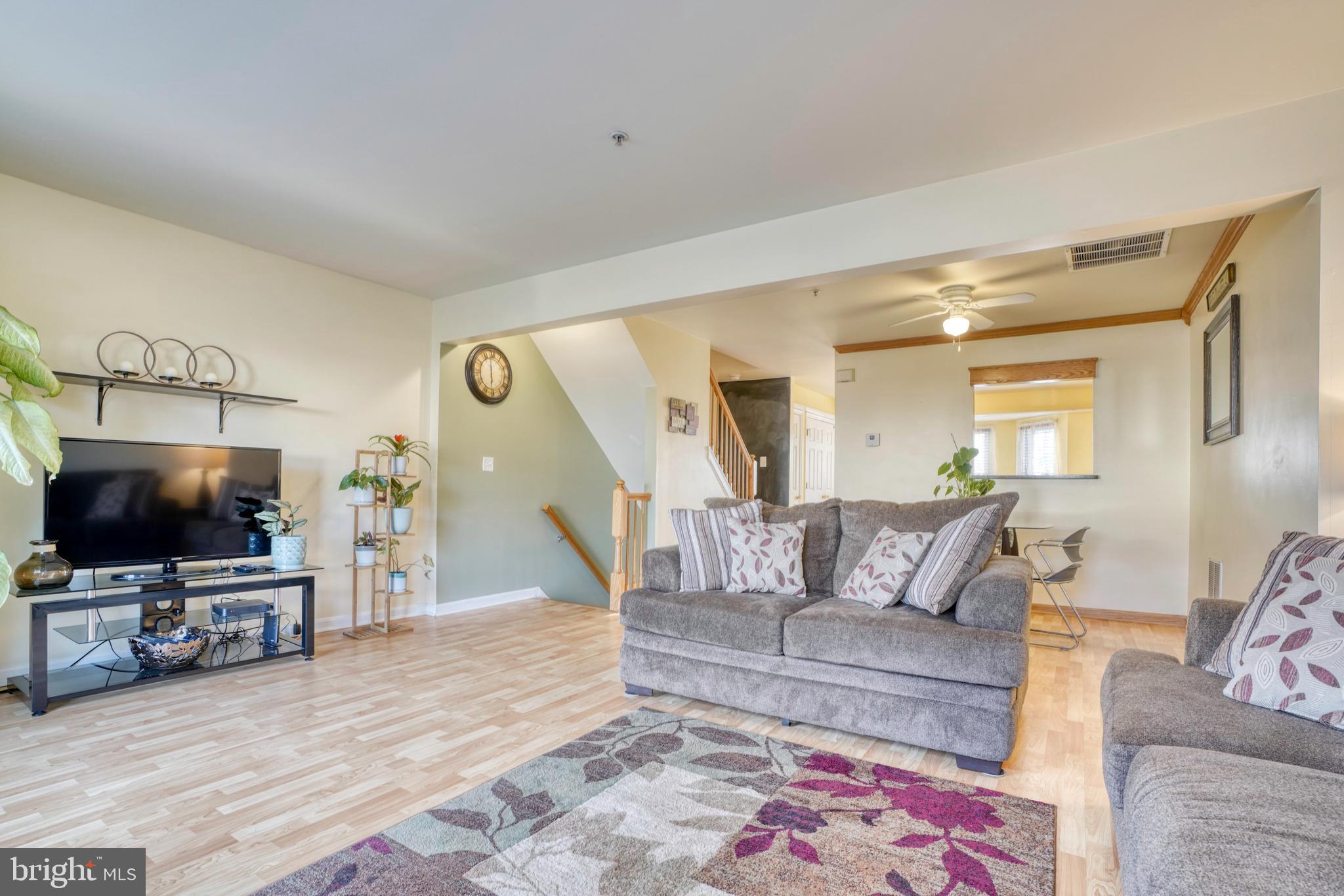 655 Hunting Fields Road Middle River, MD 21220 - Photo 13 of 48 Living room