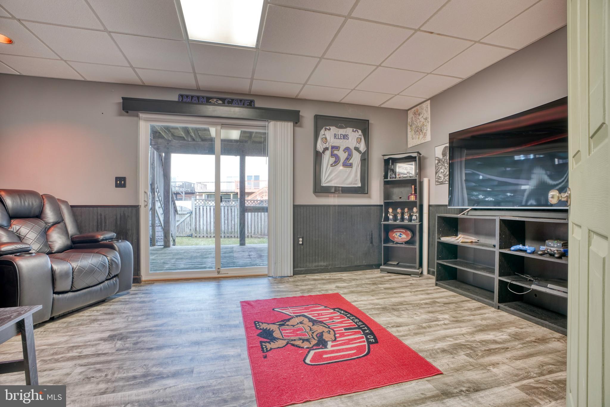 655 Hunting Fields Road Middle River, MD 21220 - Photo 6 of 48 Main level entertainment room