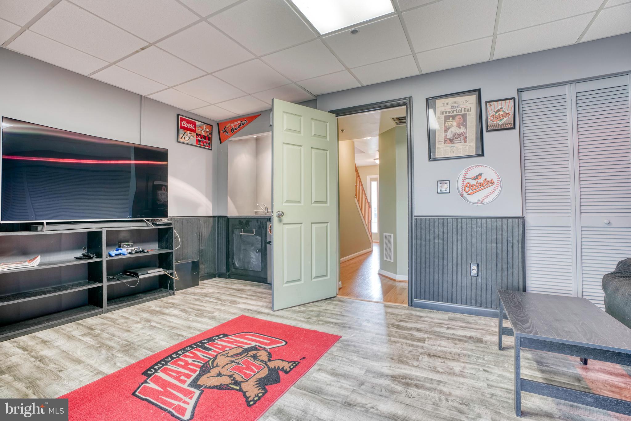 655 Hunting Fields Road Middle River, MD 21220 - Photo 10 of 48 Entertainment room