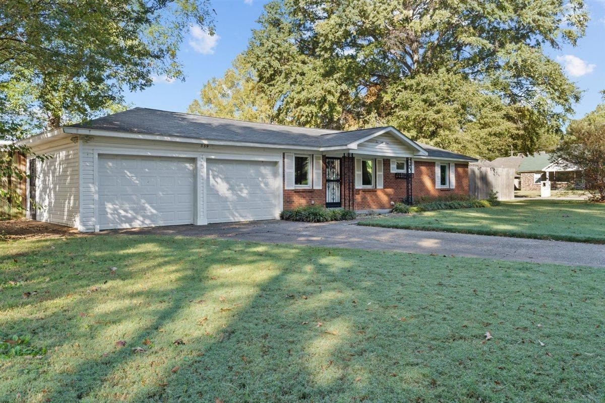 559 Chalmers Road Memphis, TN 38120 - Photo 1 of 28
