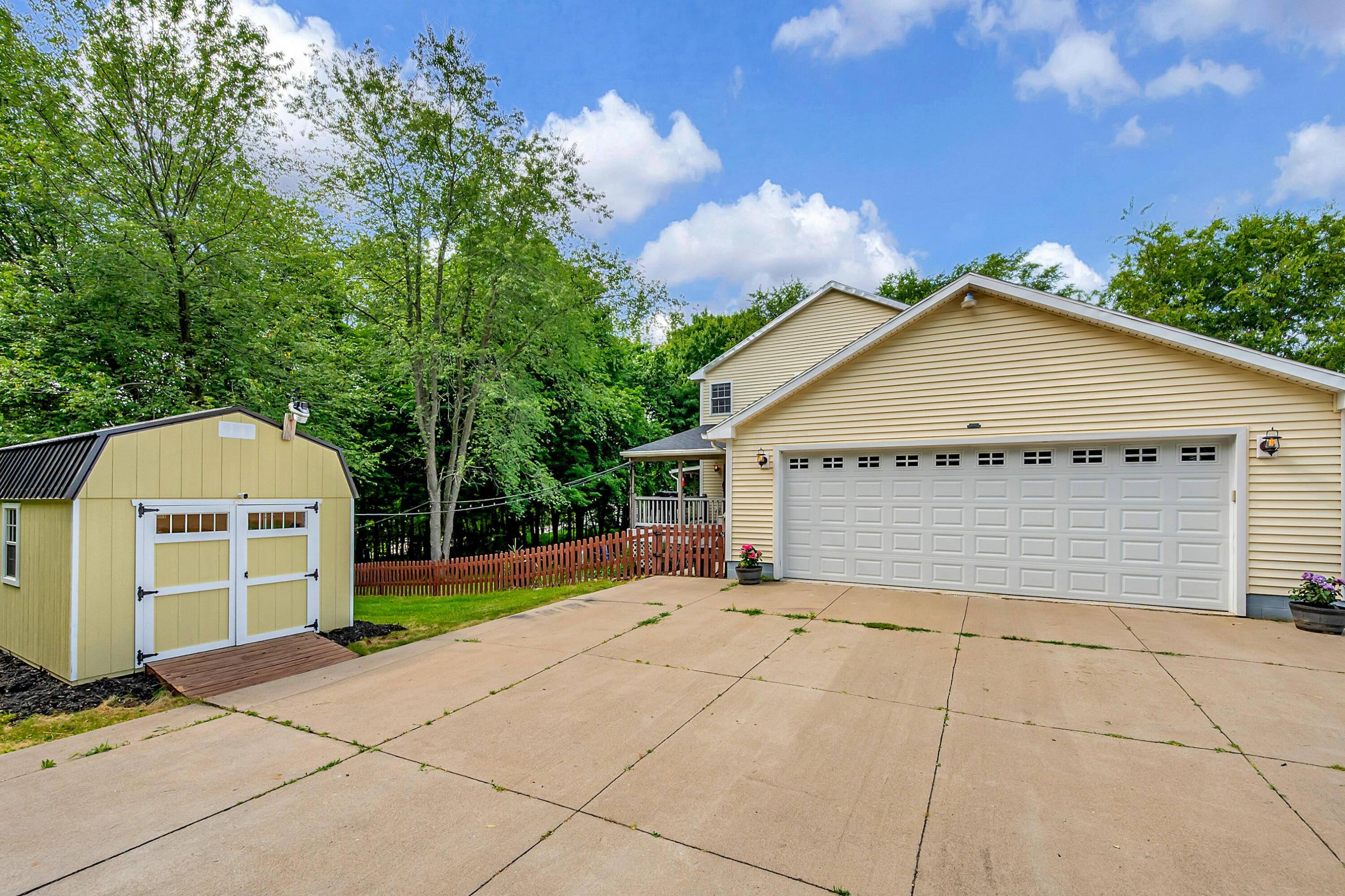 14751 King Road Howard, OH 43028 - Photo 31 of 42 Garage & Shed