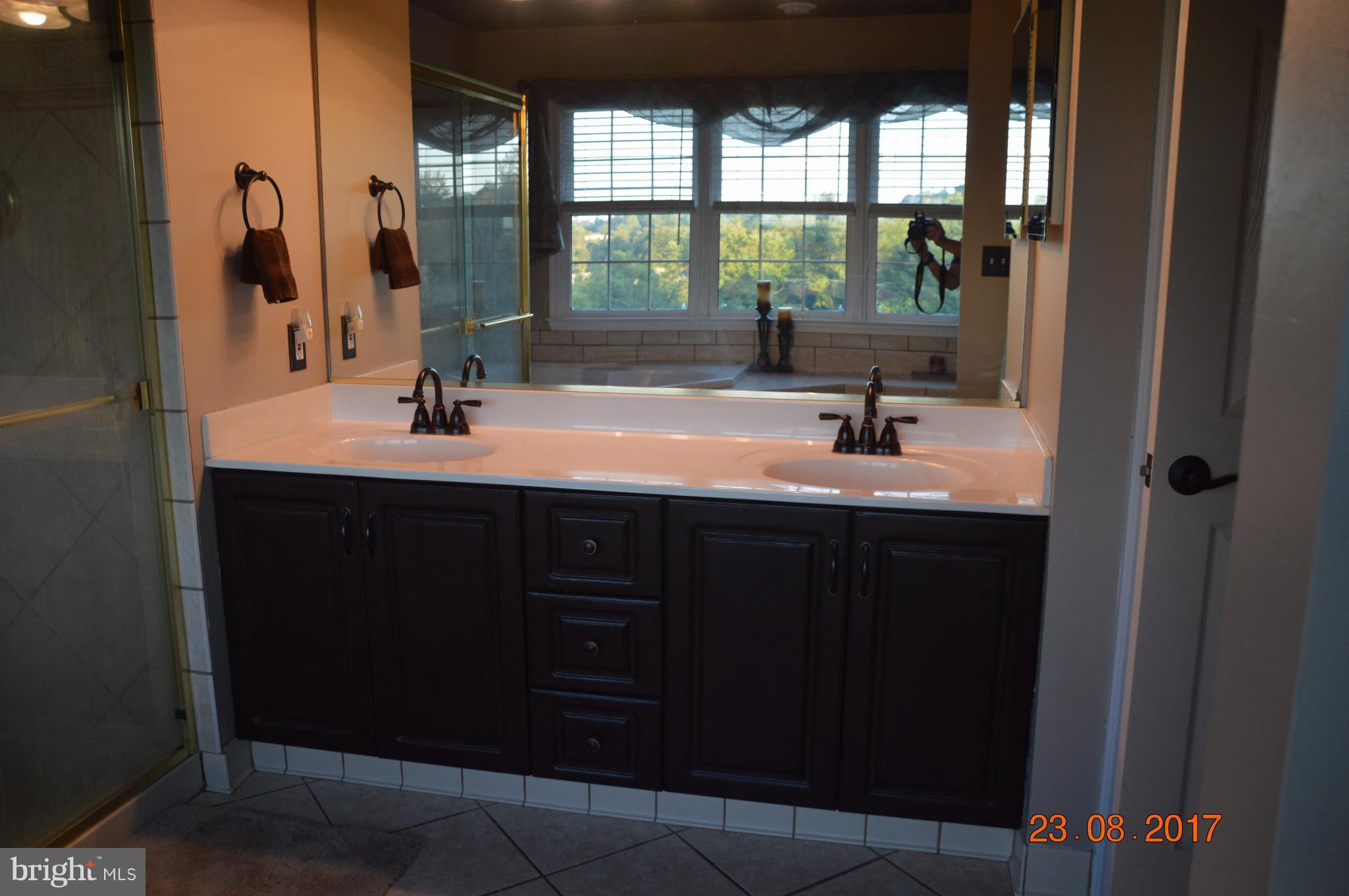 2114 Misty Meadow Road Finksburg, MD 21048 - Photo 22 of 30 Bath (Master)