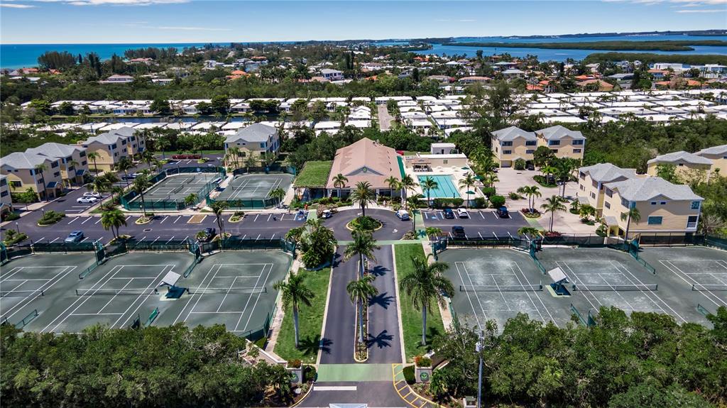 515 Forest Way Longboat Key, FL 34228 - Photo 48 of 53