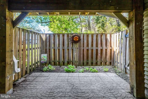 $375,000 | 3375 Lakeside View Drive, Unit 191, Falls Church, VA 22041