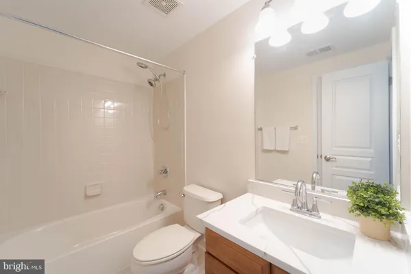 $879,900 | 16309 Sandy Ridge Court, Woodbridge, VA 22191