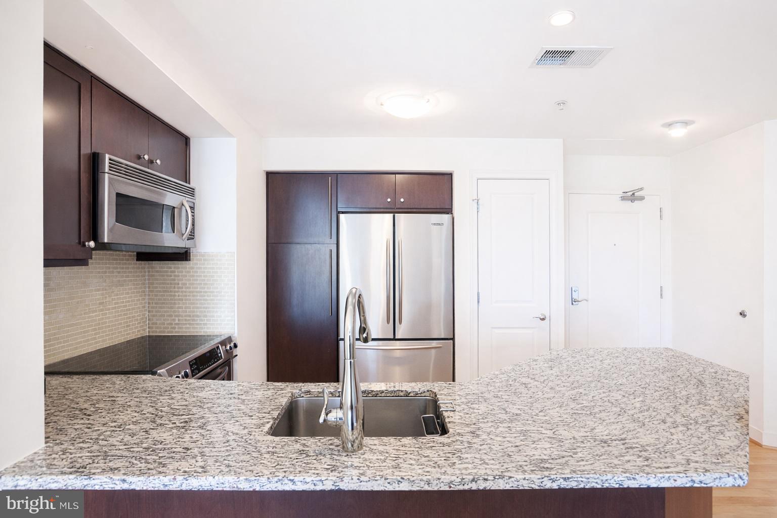 675 President Street, Unit 2607 Baltimore, MD 21202 - Photo 4 of 42