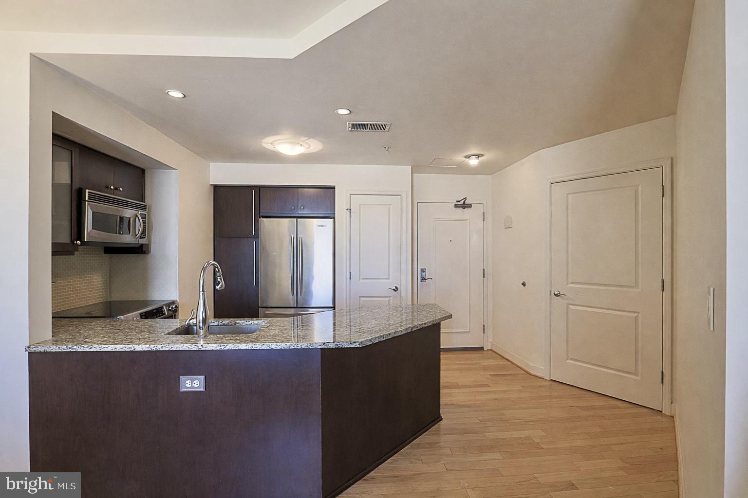 675 President Street, Unit 2607 Baltimore, MD 21202 - Photo 9 of 42