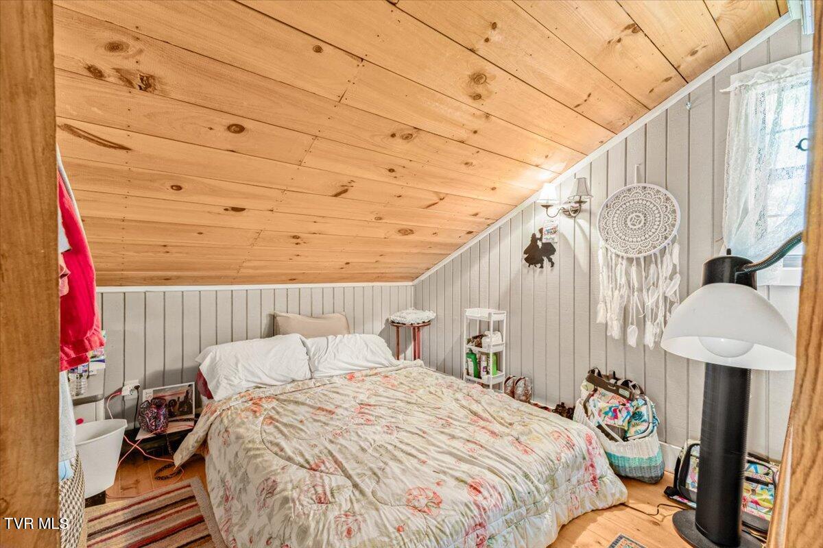 415 Stone Mountain Road Bulls Gap, TN 37711 - Photo 16 of 39 21-128A4673