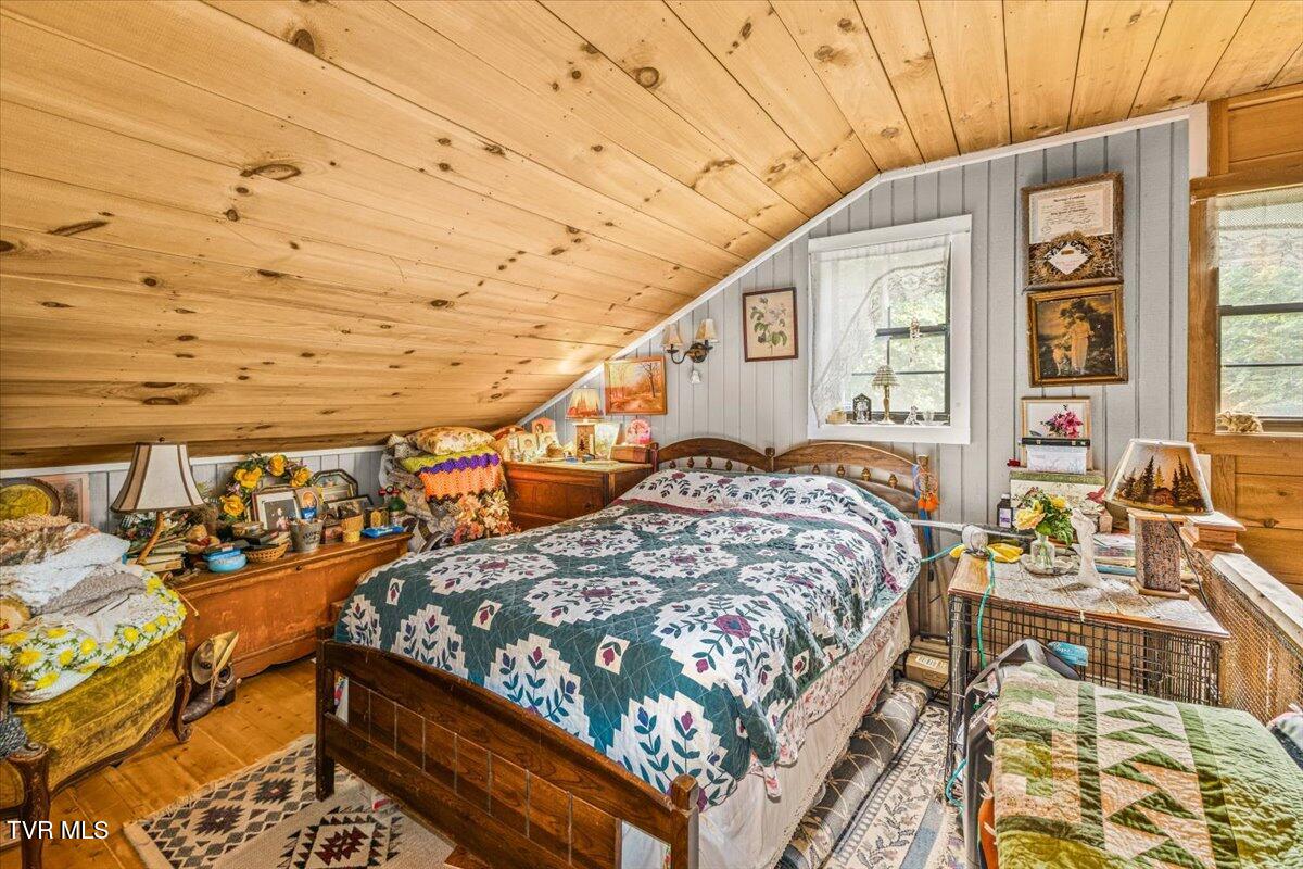 415 Stone Mountain Road Bulls Gap, TN 37711 - Photo 18 of 39 23-128A4681