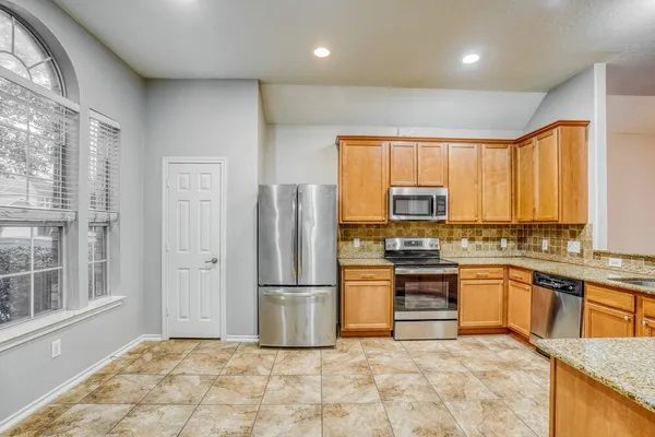 $1,905 | 8715 Elm Drake Lane, Humble, TX 77338