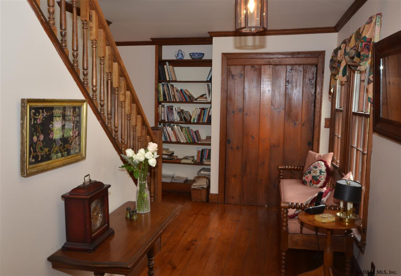 24 Stonegate Road Ballston Lake, NY 12019 - Photo 2 of 25 Photo 2