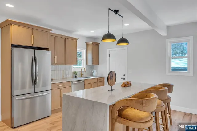 $900,000 | 12 Enfield Avenue, Montclair, NJ 07042