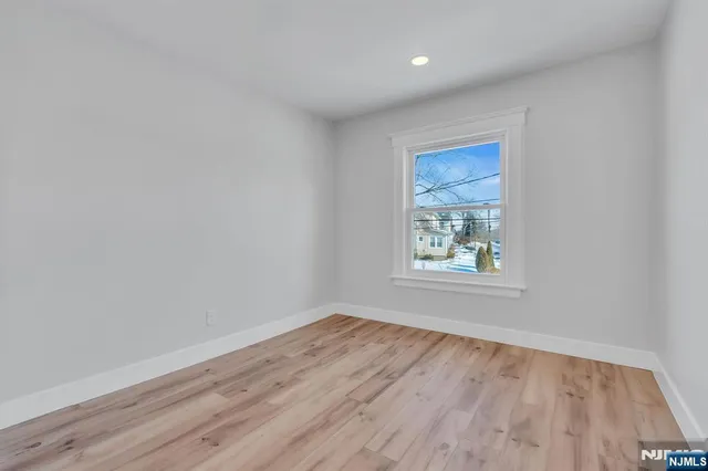 $900,000 | 12 Enfield Avenue, Montclair, NJ 07042