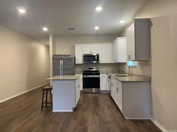 $2,200 | 11837 Snowy River, San Antonio, TX 78254