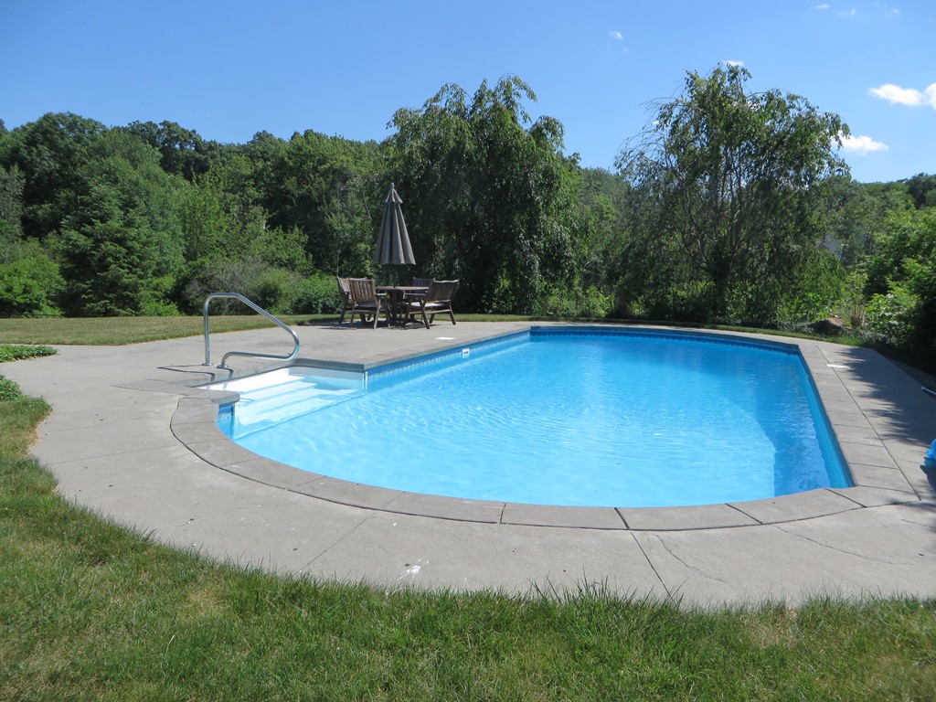 19 Balcom Road Marlborough, MA 01752 - Photo 9 of 30 Gallery Image 9