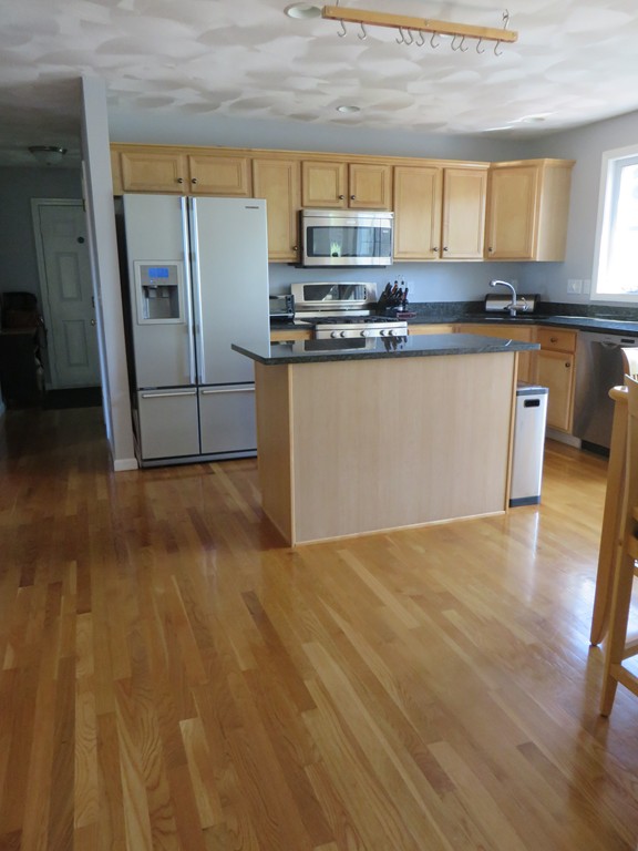 19 Balcom Road Marlborough, MA 01752 - Photo 10 of 30 Gallery Image 10