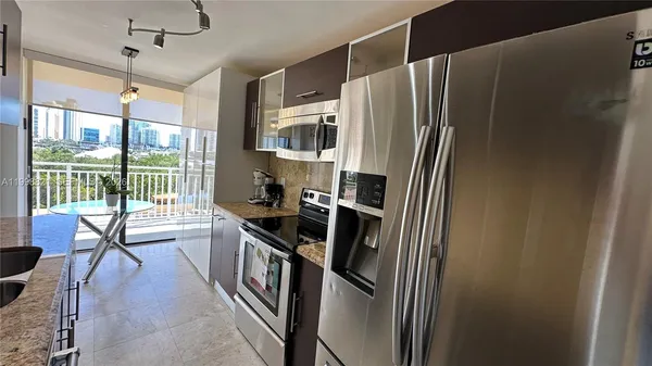 $3,100 | 210 174th Street, Unit 608, Sunny Isles Beach, FL 33160