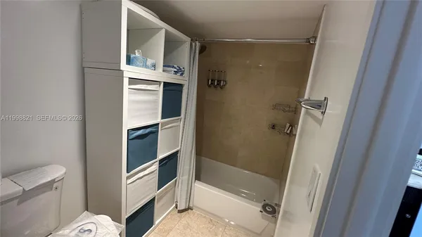 $3,100 | 210 174th Street, Unit 608, Sunny Isles Beach, FL 33160