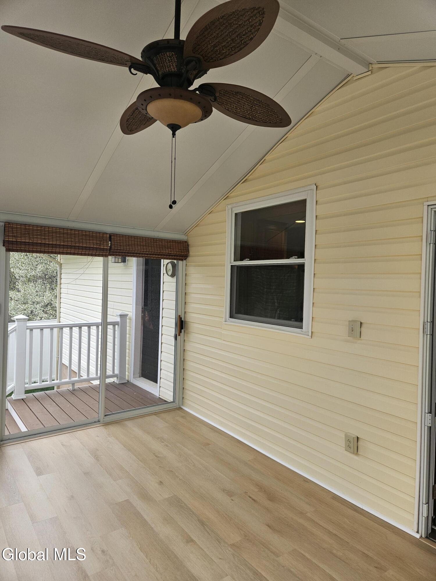 66 Beach Road Halfmoon, NY 12065 - Photo 4 of 6 3 Season Room