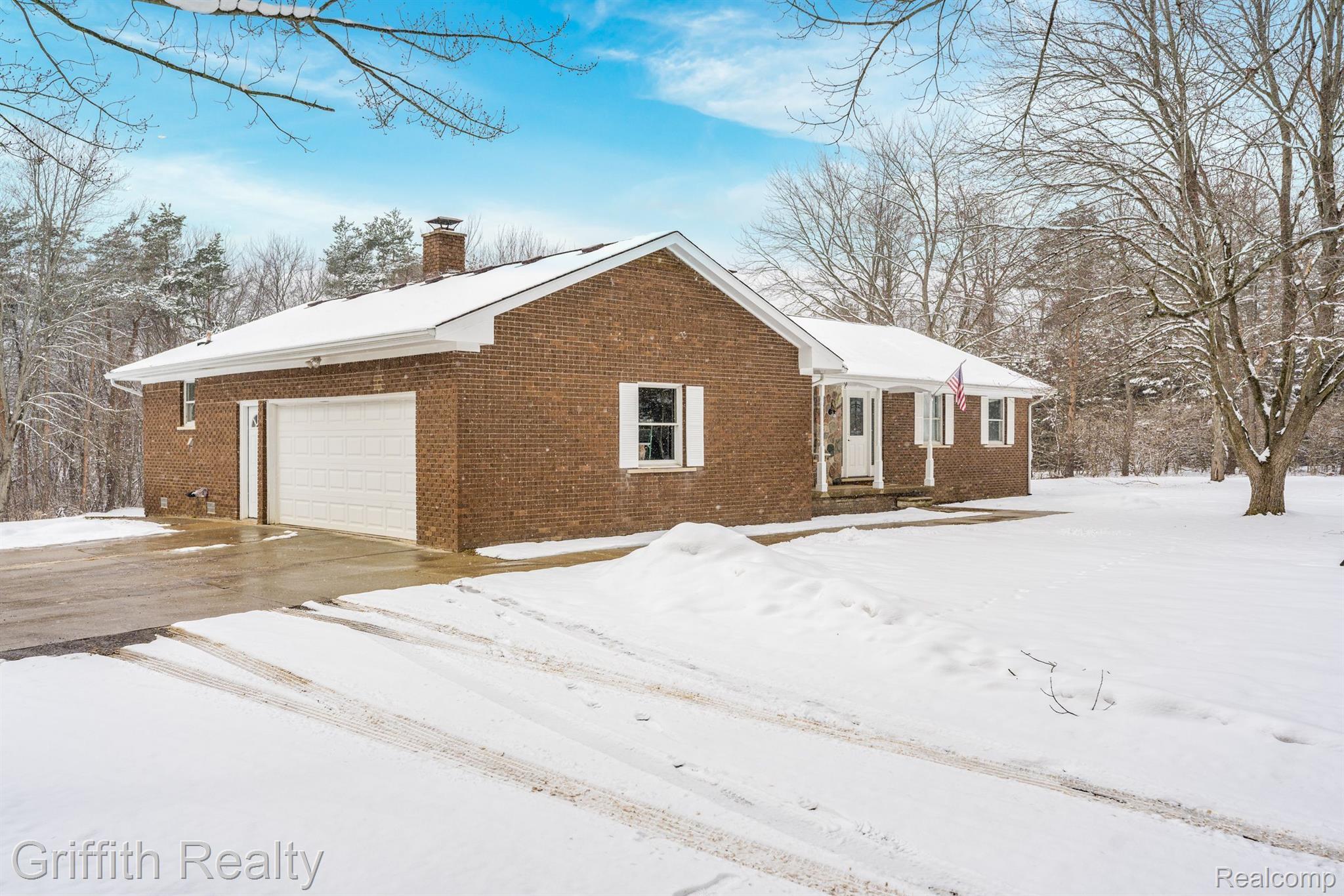 6305 McGuire Road Fenton, MI 48430 - Photo 5 of 54 Gallery Image 5