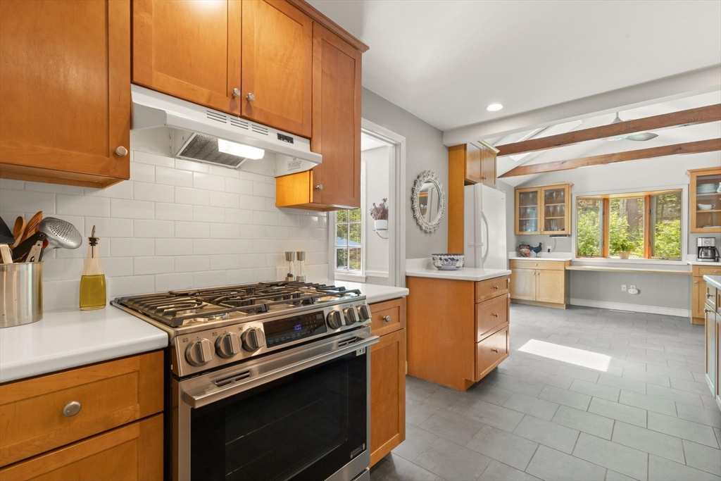 395 North Road Sudbury, MA 01776 - Photo 7 of 28