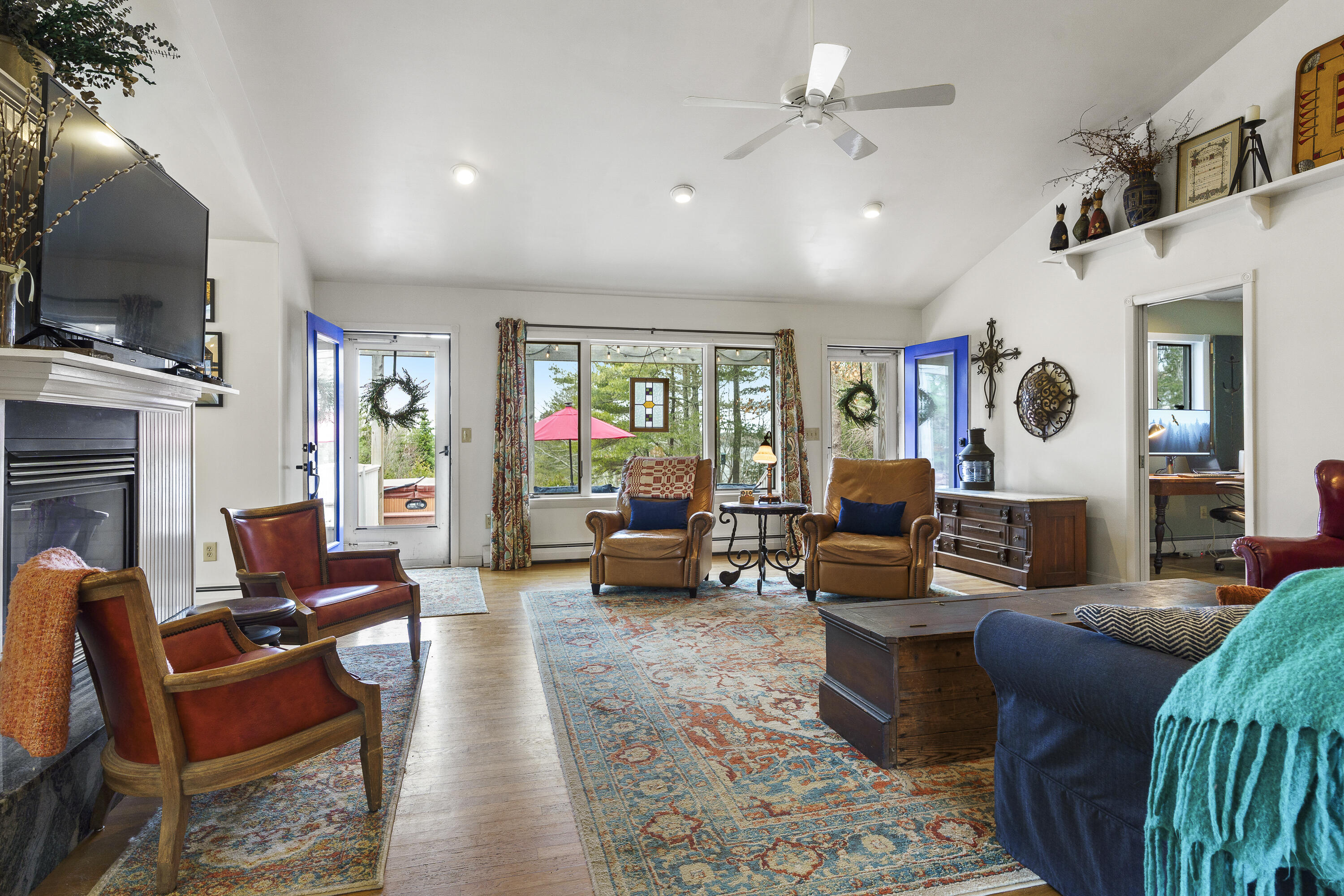 7 Bushy Isle View Phippsburg, ME 04562 - Photo 27 of 78 Living room with access to deck