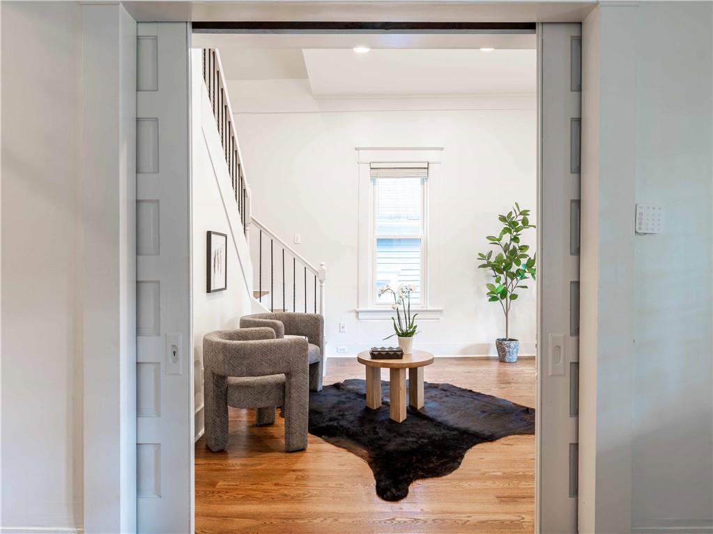 680 Grady Place Southwest Atlanta, GA 30310 - Photo 12 of 54 a living room with furniture and a potted plant