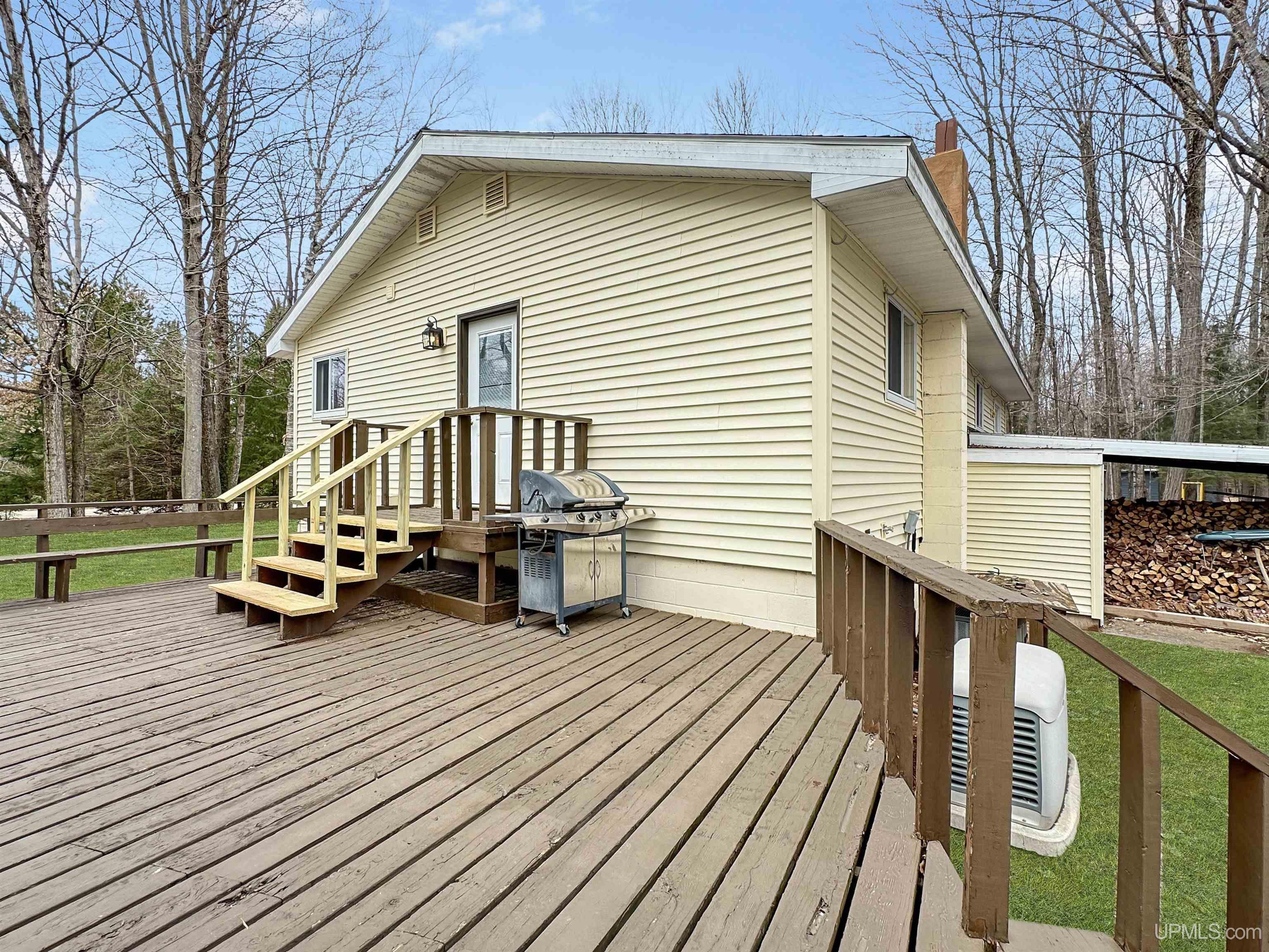 8672 M M.5 Road Gladstone, MI 49837 - Photo 29 of 38