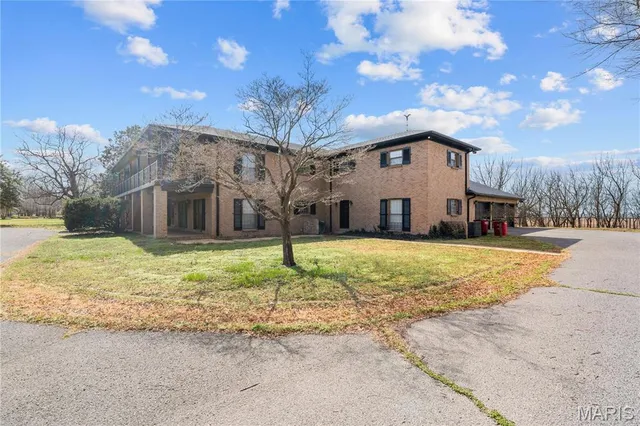 $750,000 | 305 Ridge Drive, Sikeston, MO 63801