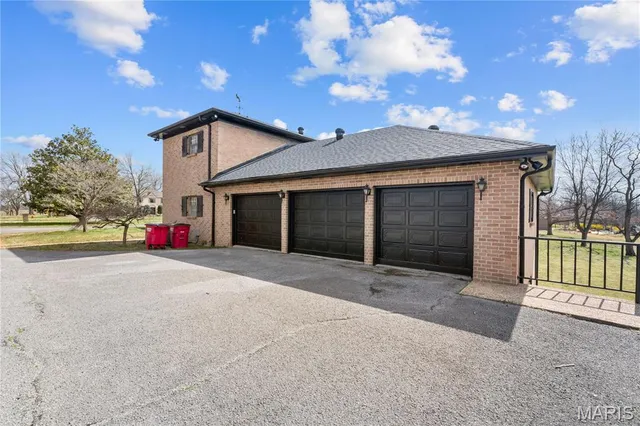 $750,000 | 305 Ridge Drive, Sikeston, MO 63801