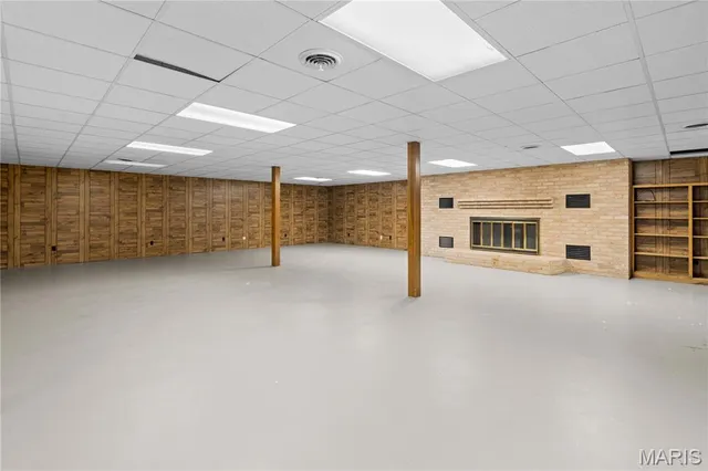 $750,000 | 305 Ridge Drive, Sikeston, MO 63801