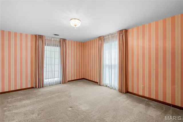 $750,000 | 305 Ridge Drive, Sikeston, MO 63801