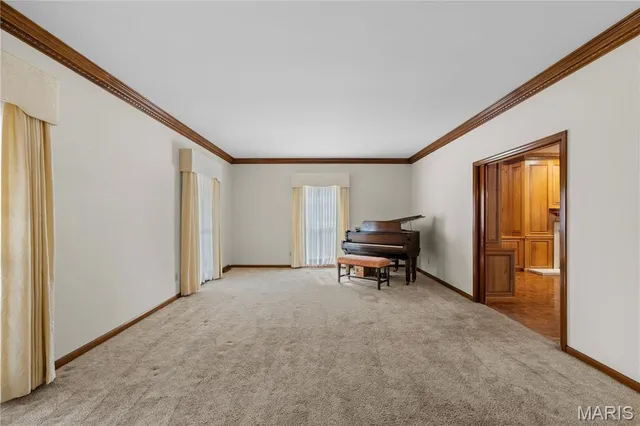 $750,000 | 305 Ridge Drive, Sikeston, MO 63801