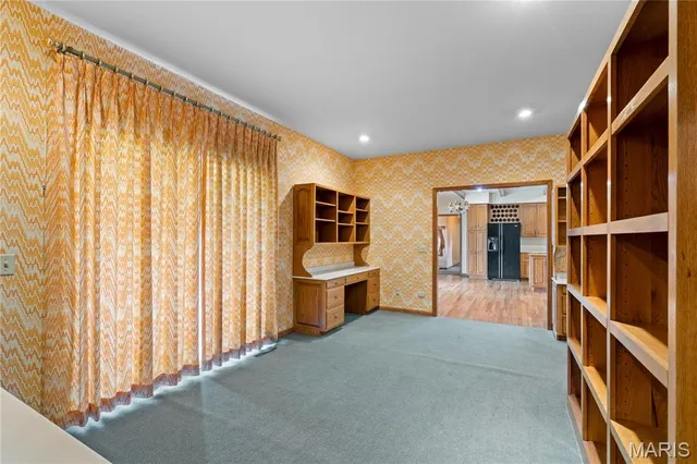 $750,000 | 305 Ridge Drive, Sikeston, MO 63801