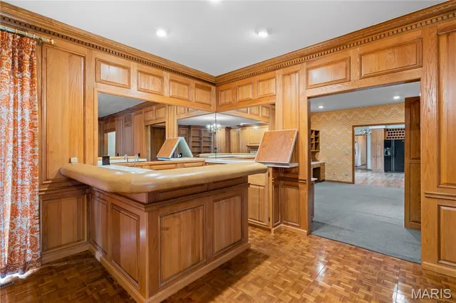 $750,000 | 305 Ridge Drive, Sikeston, MO 63801