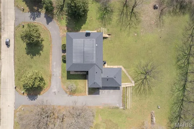 $750,000 | 305 Ridge Drive, Sikeston, MO 63801