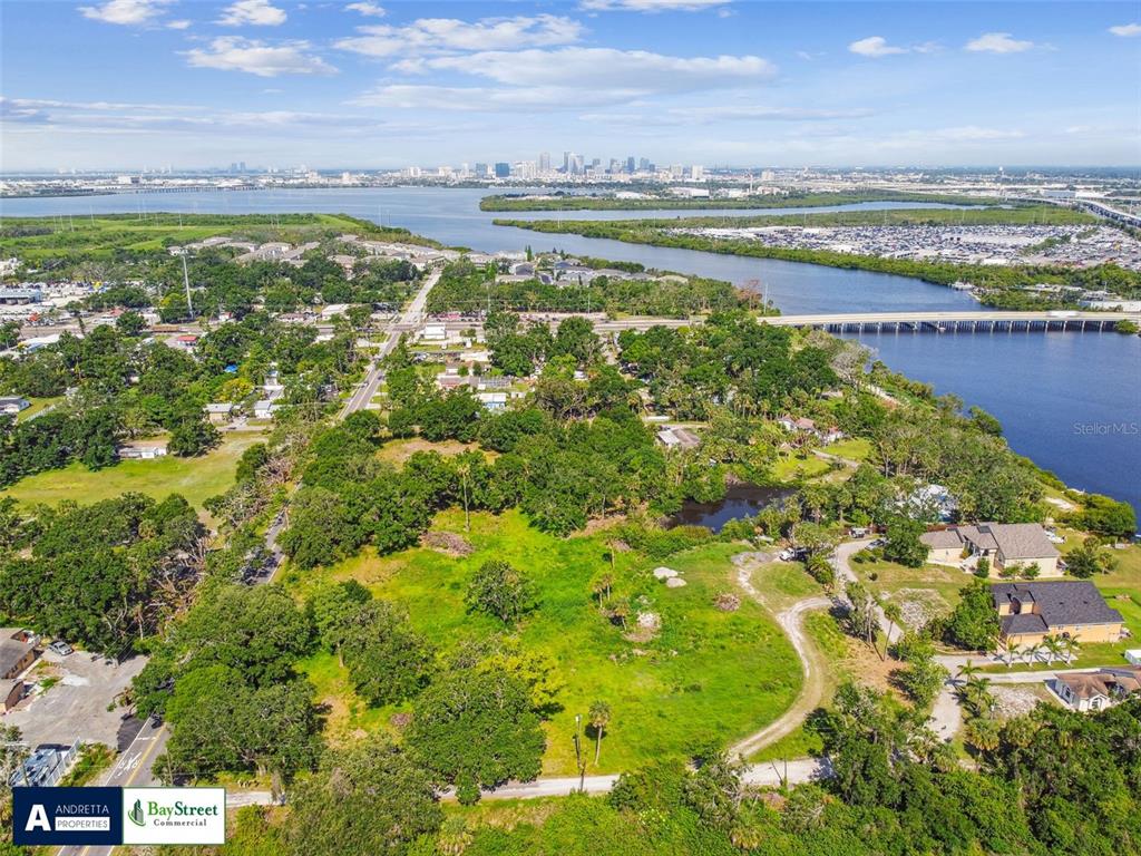 5116 Palm River Road Tampa, FL 33619 - Photo 4 of 10 a view of a city