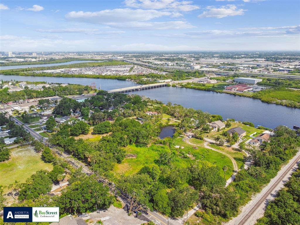 5116 Palm River Road Tampa, FL 33619 - Photo 5 of 10 a view of an ocean from a terrace