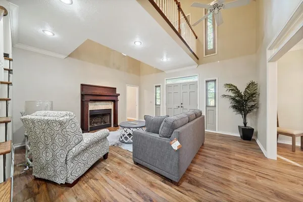 $425,000 | 245 Shadow Drive, Hemphill, TX 75948