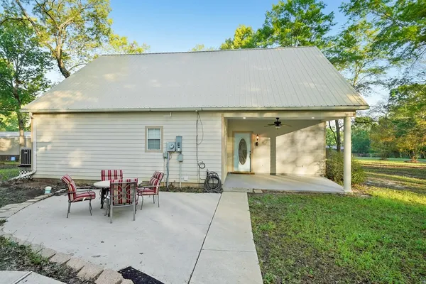 $425,000 | 245 Shadow Drive, Hemphill, TX 75948