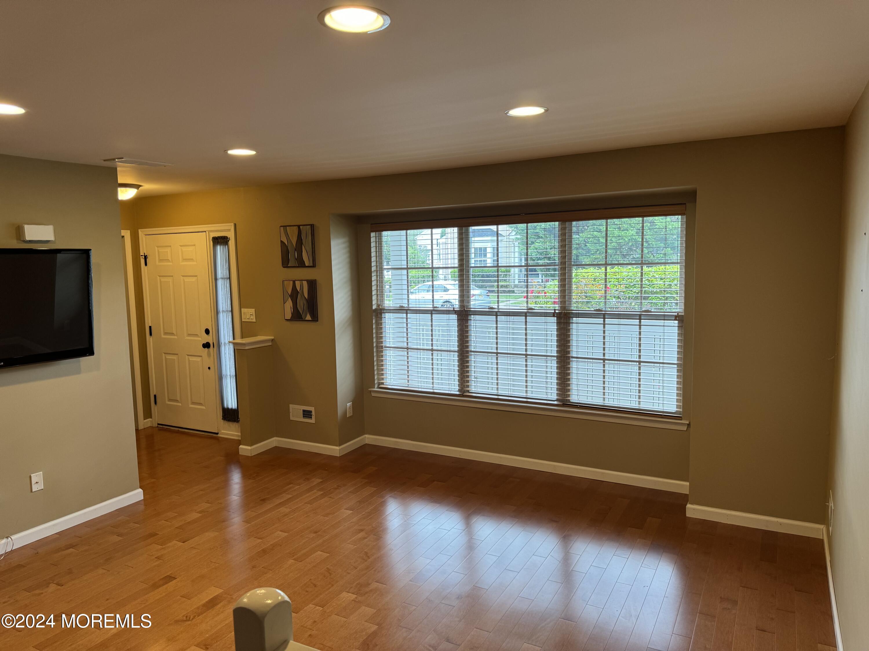 301 Brookfield Drive Jackson, NJ 08527 - Photo 2 of 16 IMG_0824